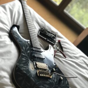 Yamaha Pacifica 812W